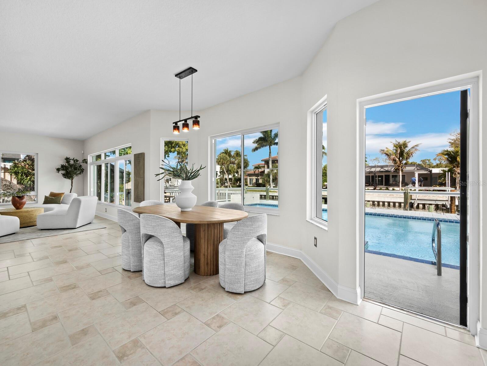 Image 12 of 53 For 951 Contento St.