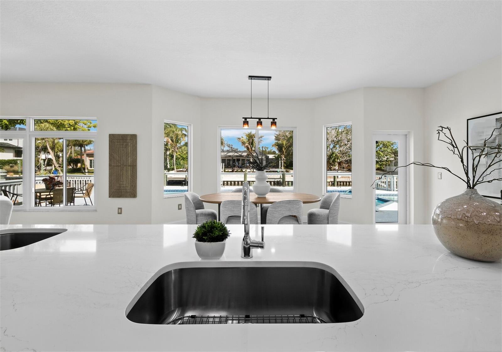 Image 15 of 53 For 951 Contento St.