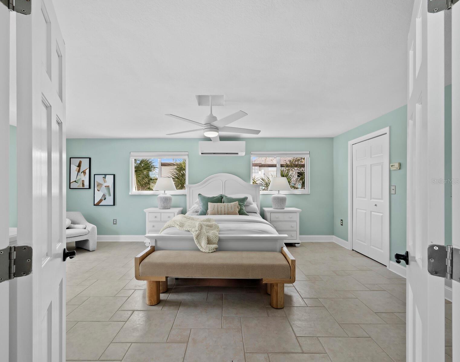 Image 19 of 53 For 951 Contento St.