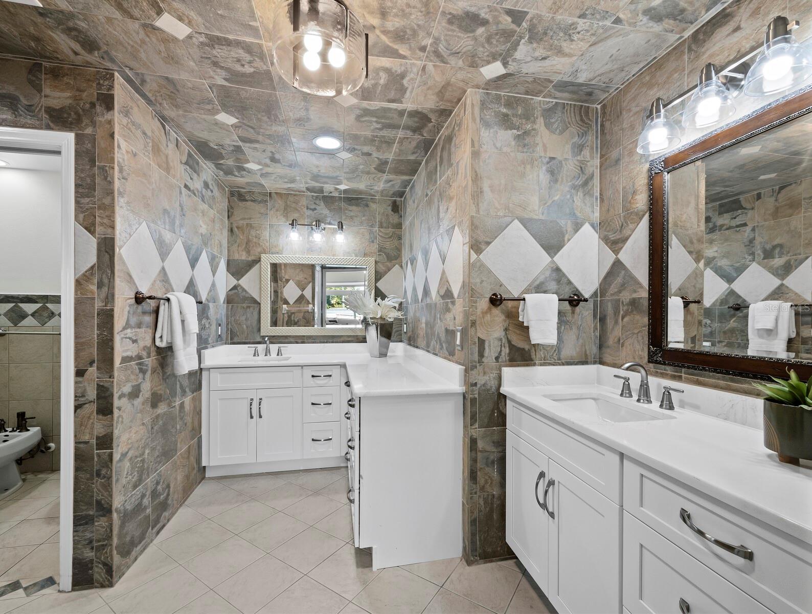 Image 22 of 53 For 951 Contento St.