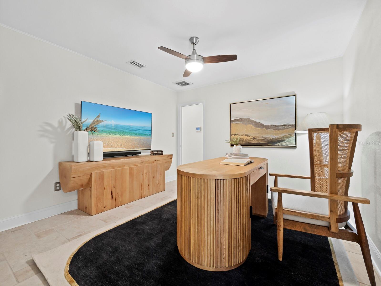 Image 29 of 53 For 951 Contento St.