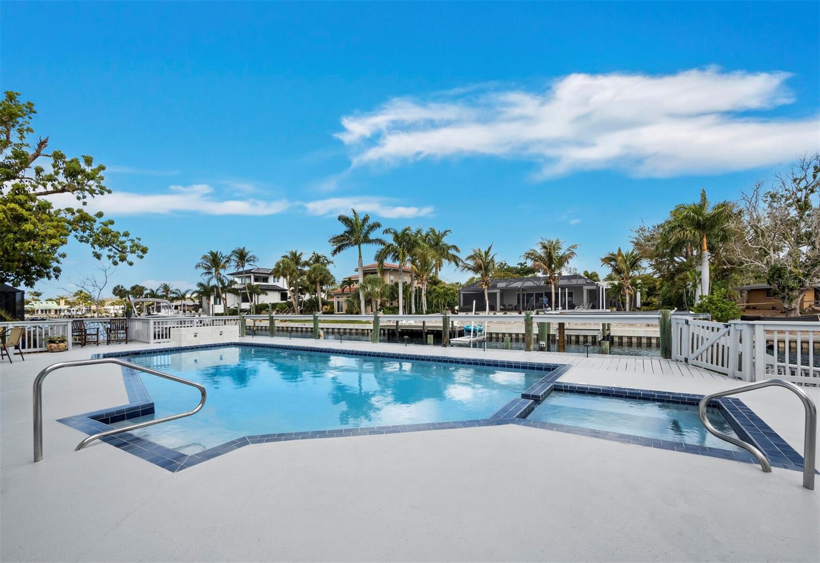 Image 31 of 53 For 951 Contento St.