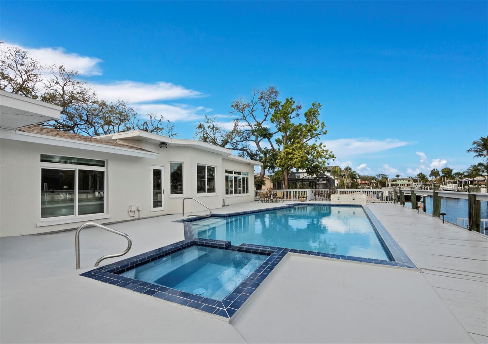 Image 32 of 53 For 951 Contento St.