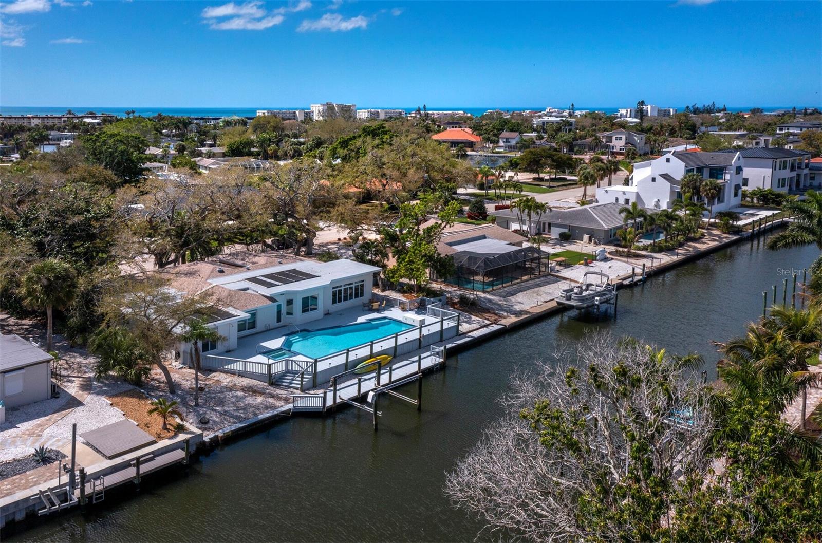 Image 38 of 53 For 951 Contento St.