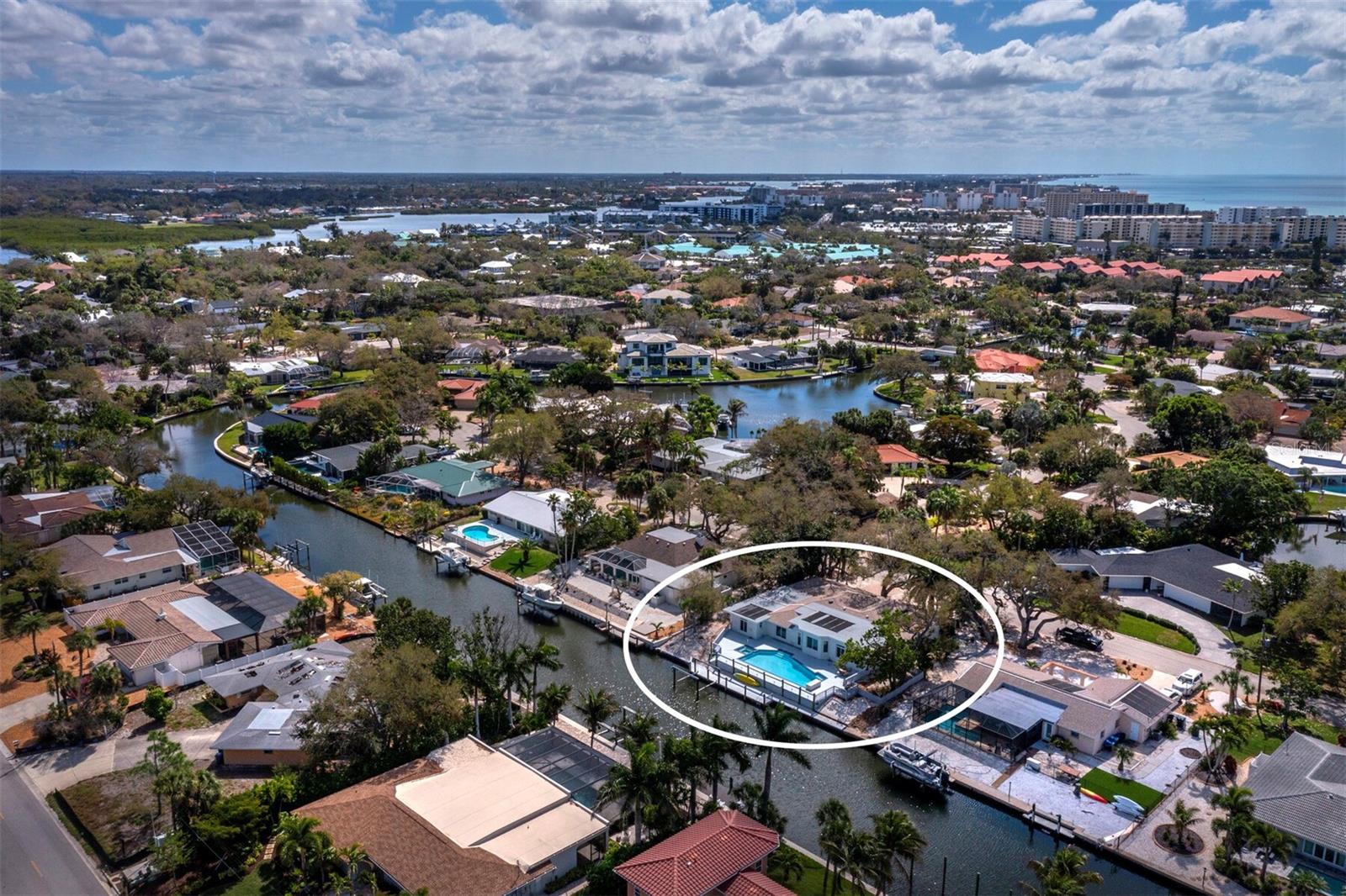 Image 41 of 53 For 951 Contento St.