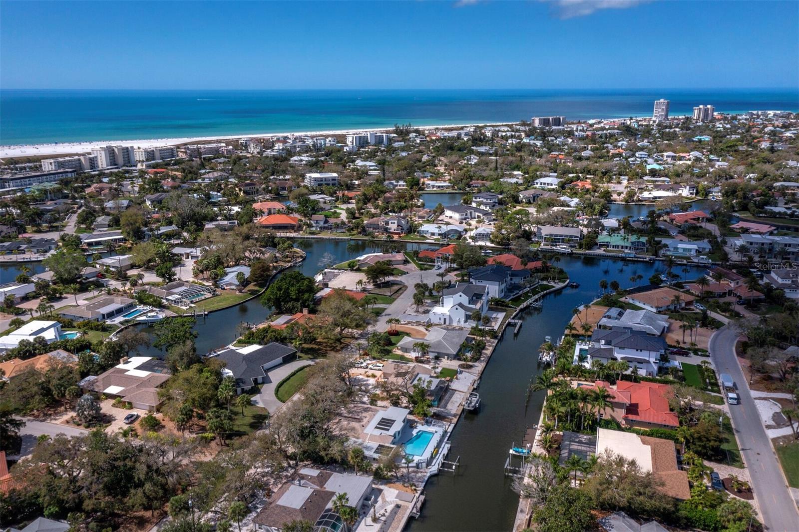 Image 42 of 53 For 951 Contento St.