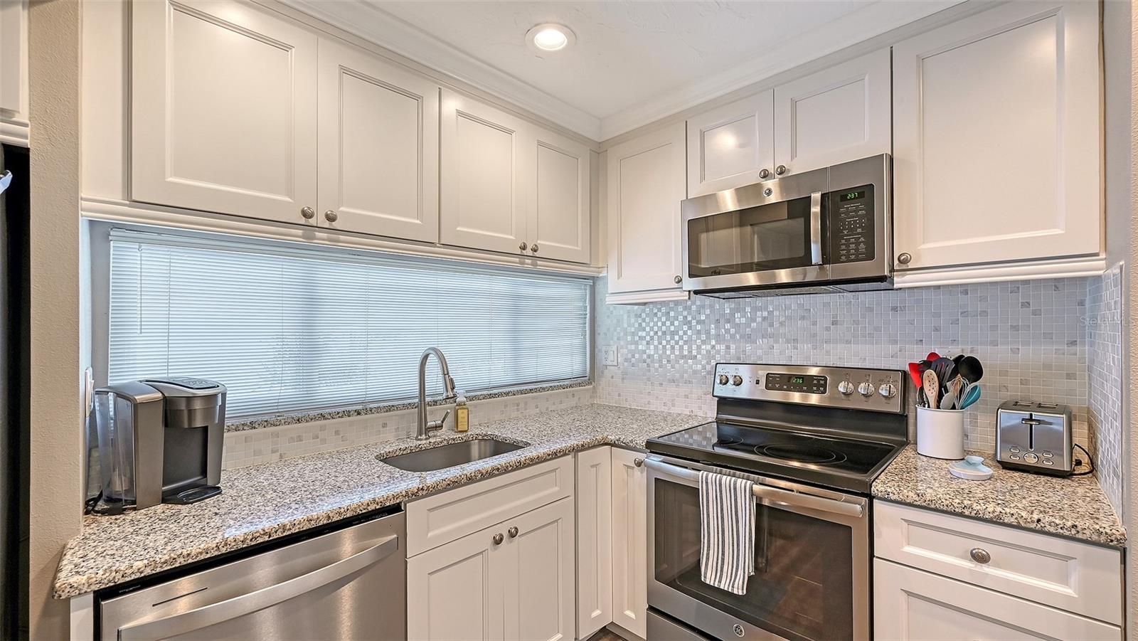 Image 15 of 35 For 1050 Peppertree Lane 116b