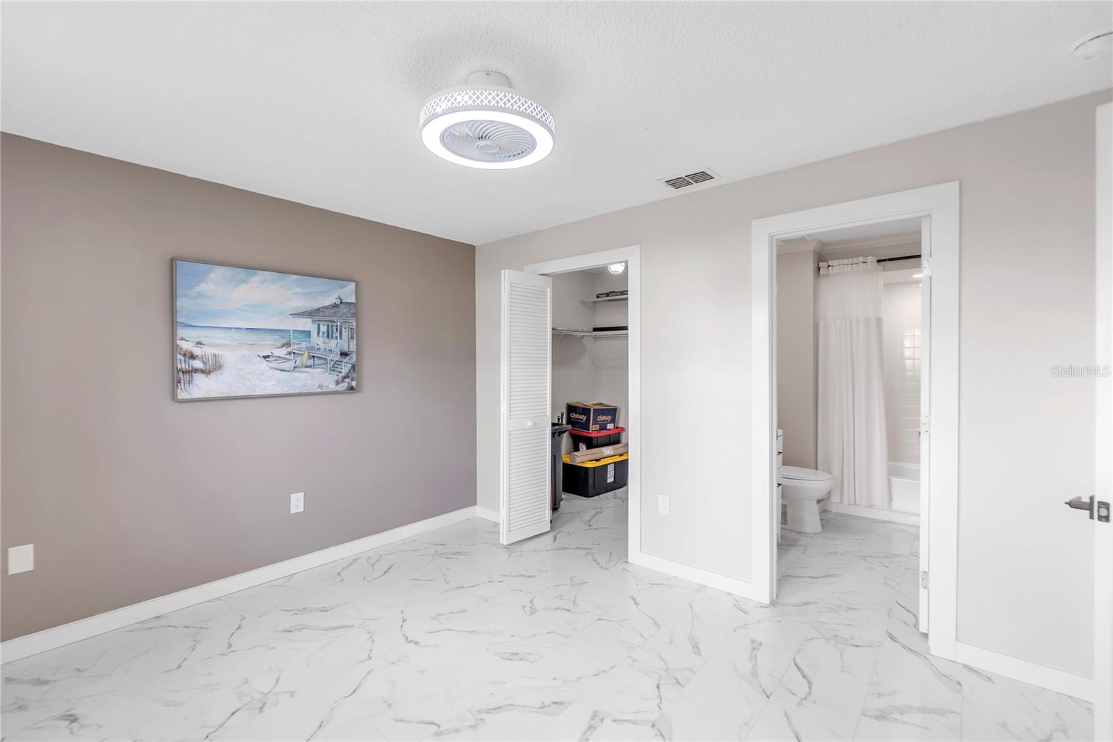 Image 12 of 31 For 6135 Heritage Lane 6135