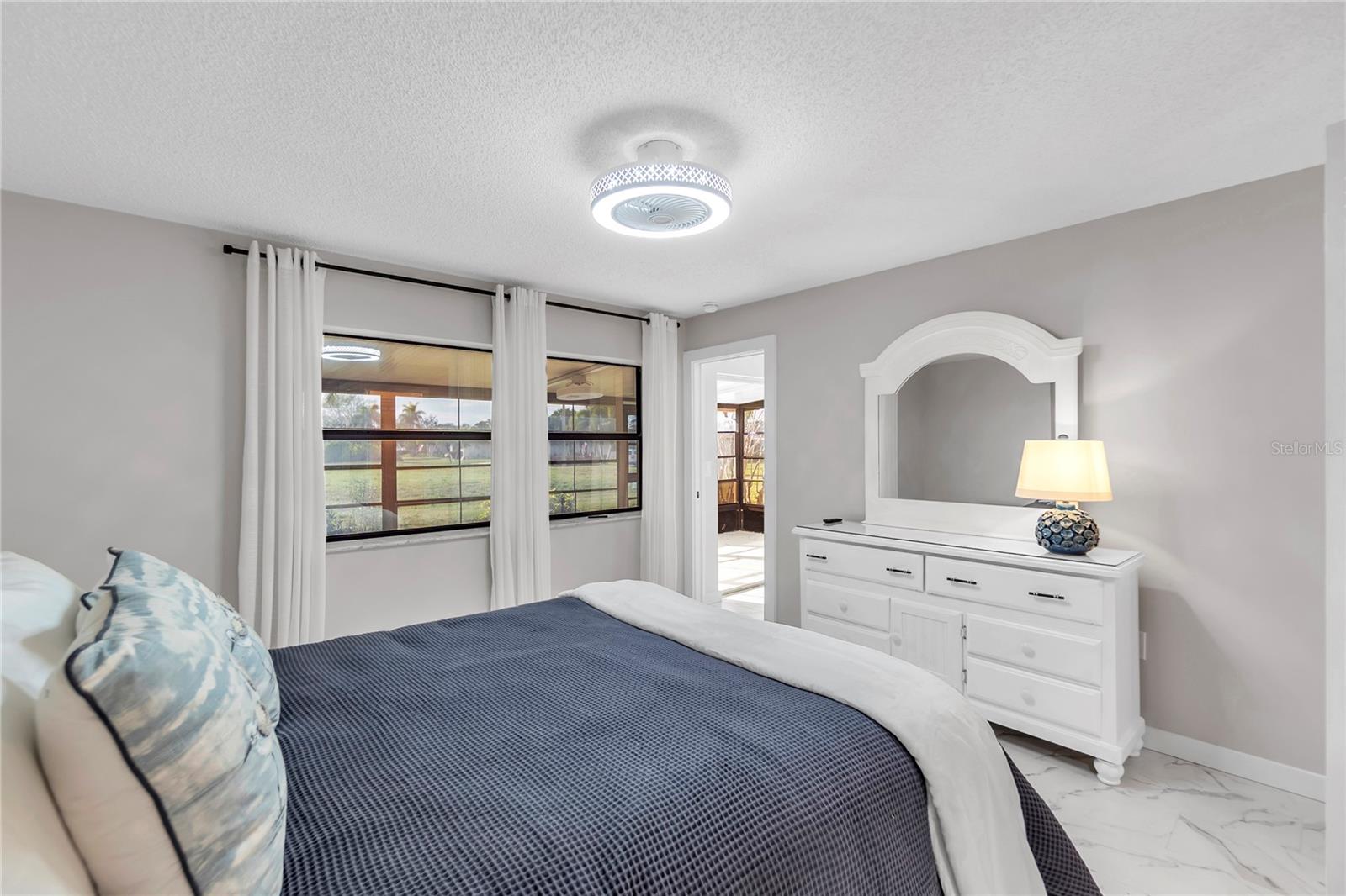 Image 15 of 31 For 6135 Heritage Lane 6135