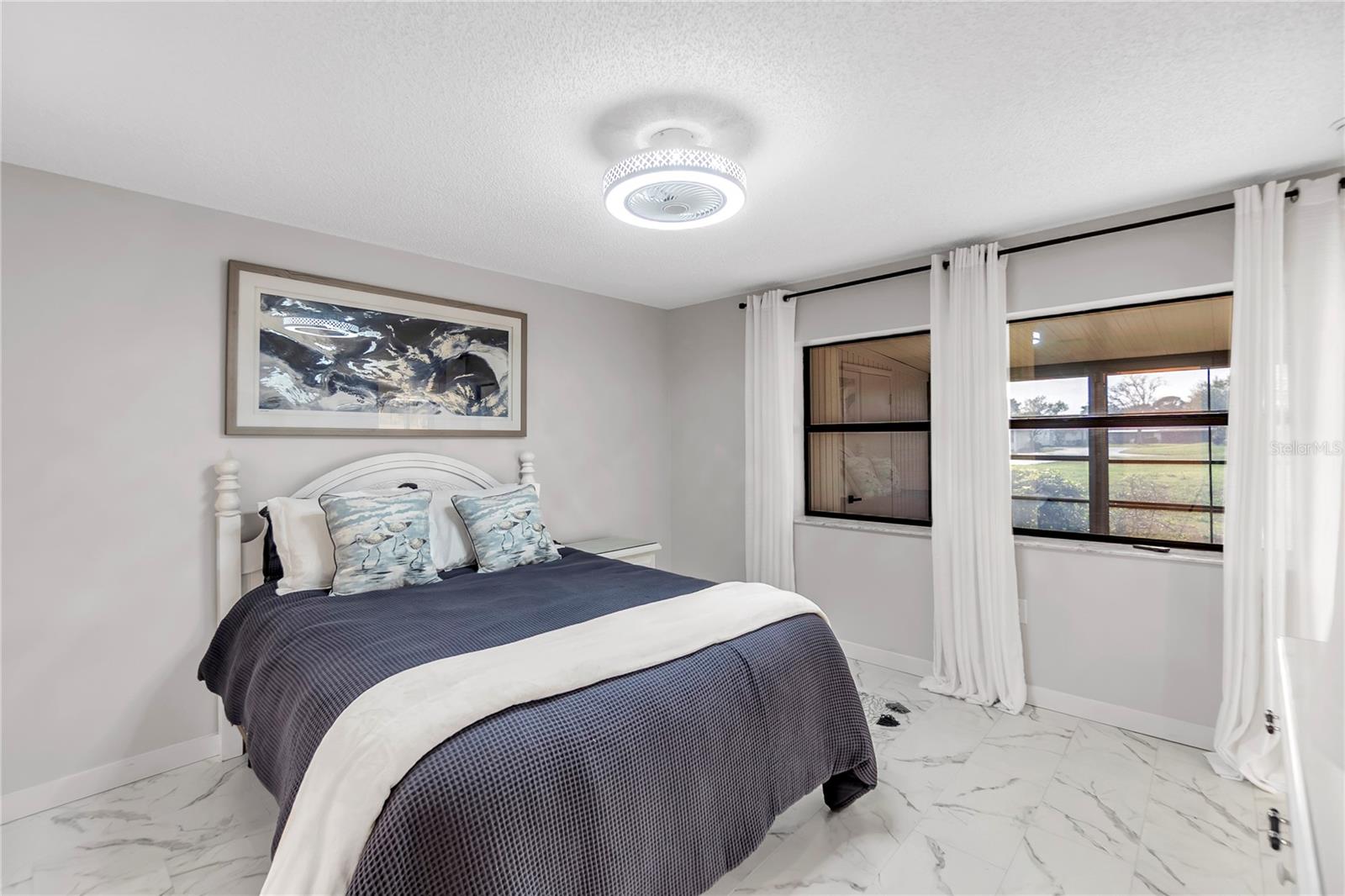 Image 17 of 31 For 6135 Heritage Lane 6135