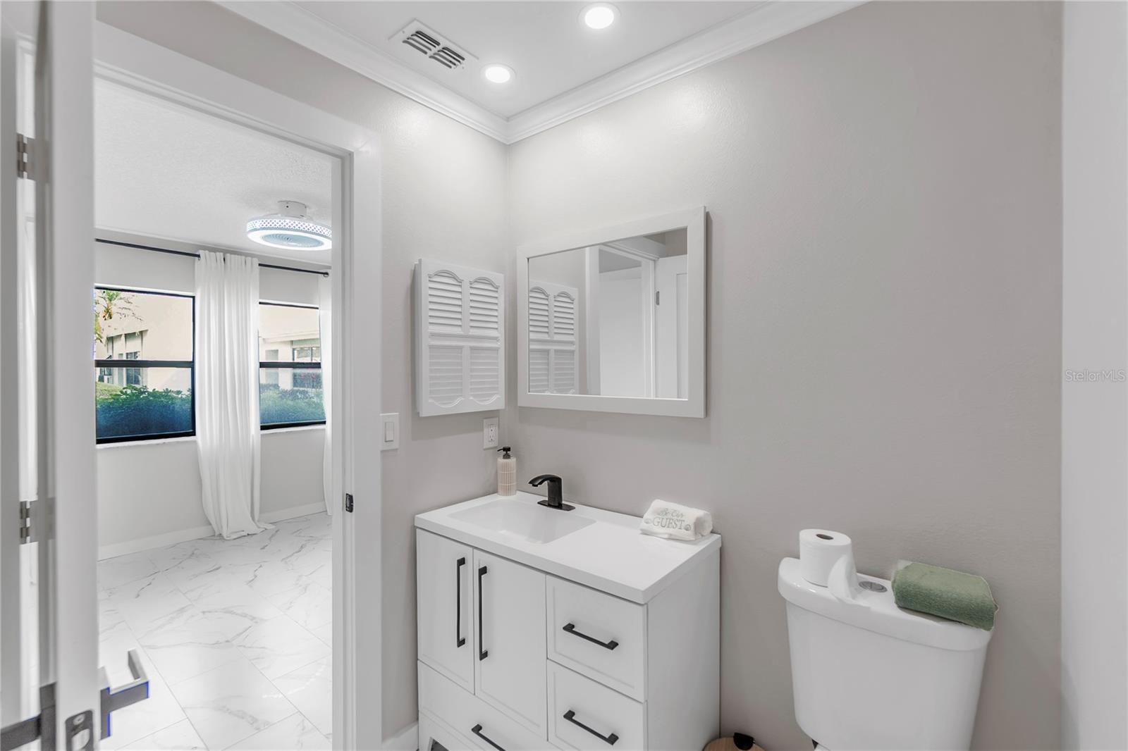 Image 18 of 31 For 6135 Heritage Lane 6135