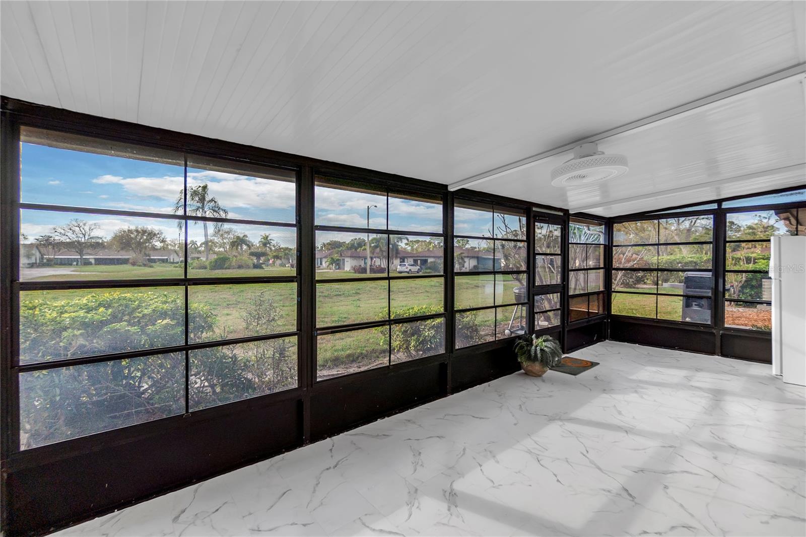 Image 23 of 31 For 6135 Heritage Lane 6135