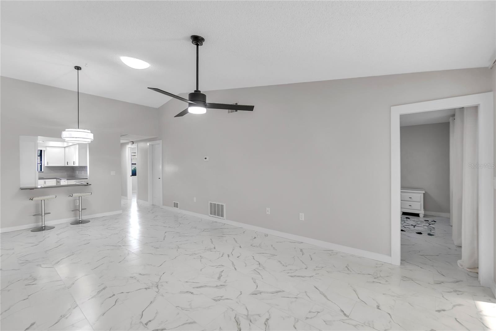 Image 8 of 31 For 6135 Heritage Lane 6135