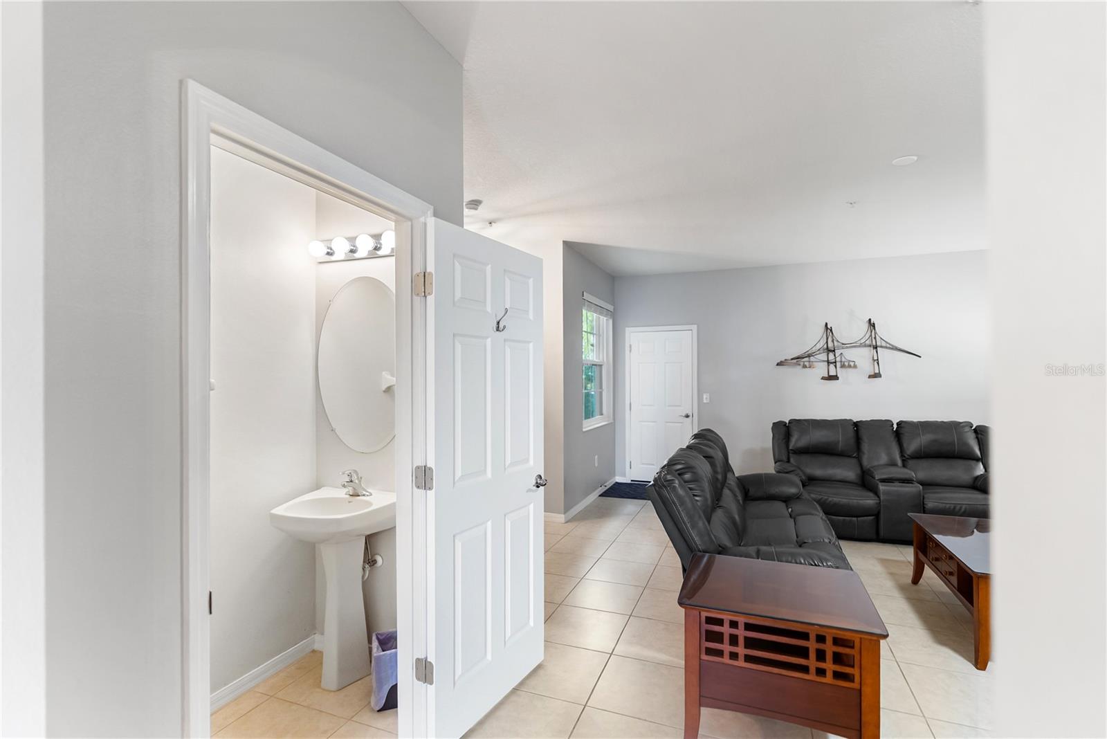 Image 9 of 36 For 4307 Via Piedra Circle 6-102