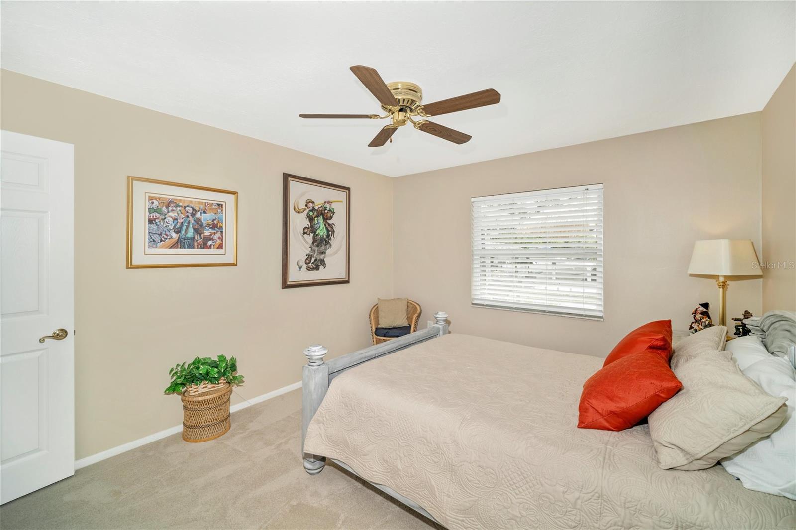 Image 22 of 62 For 5206 18th Avenue E