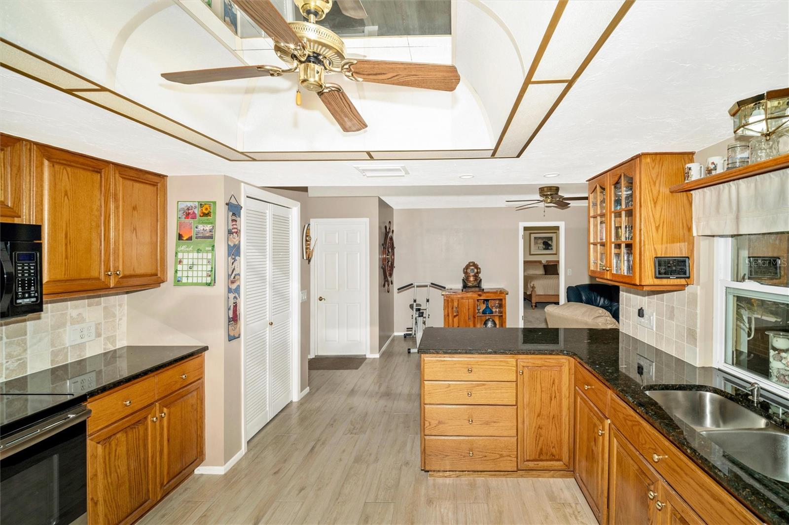 Image 27 of 62 For 5206 18th Avenue E