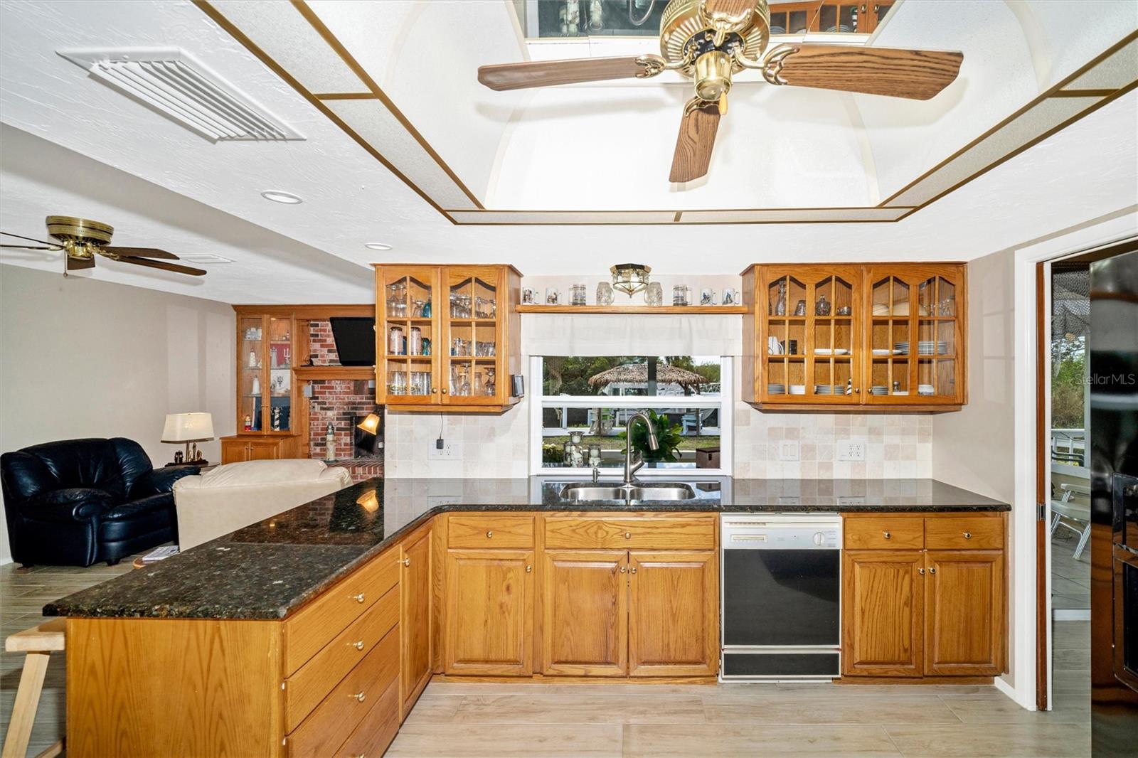 Image 28 of 62 For 5206 18th Avenue E