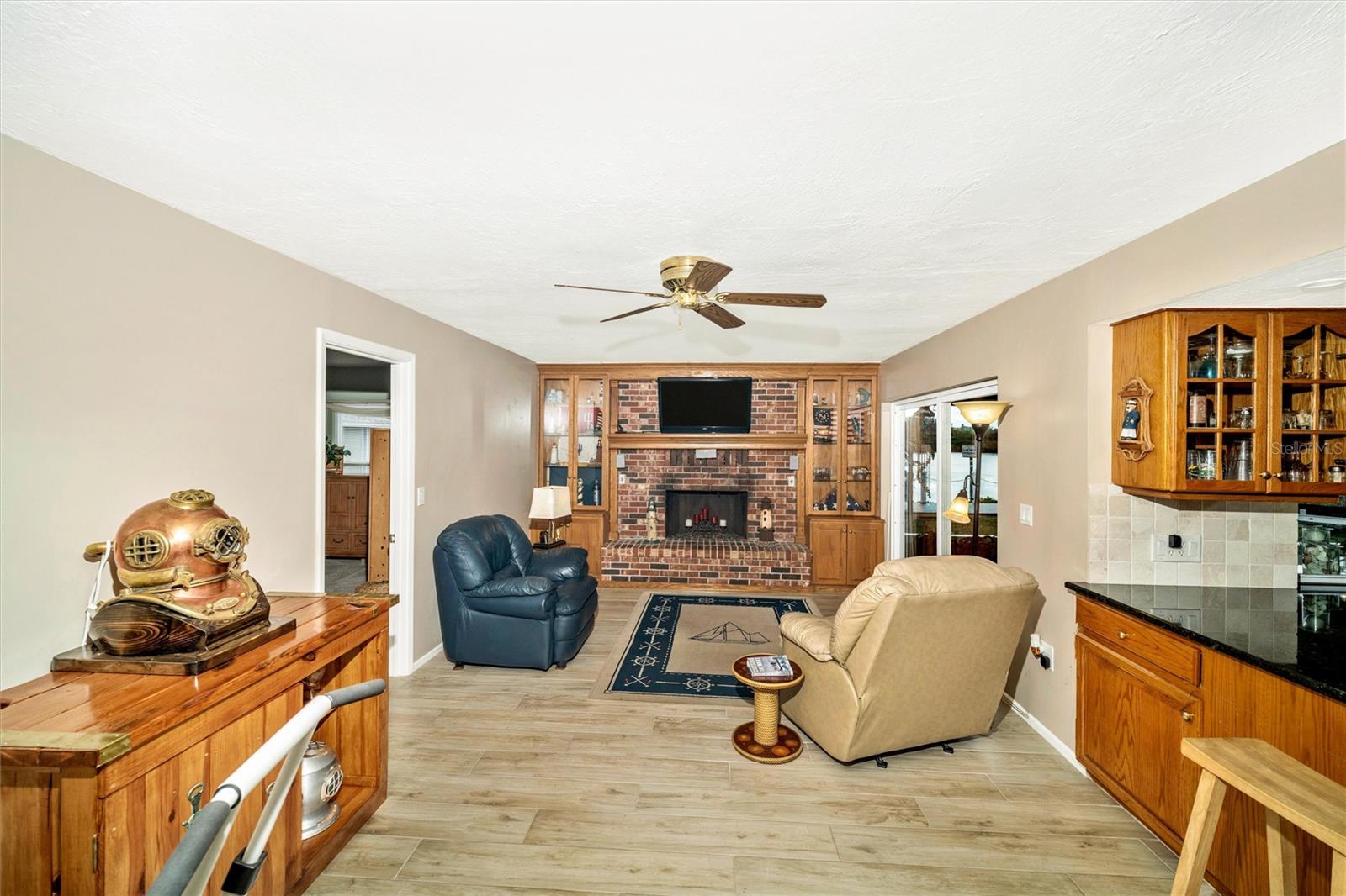 Image 30 of 62 For 5206 18th Avenue E