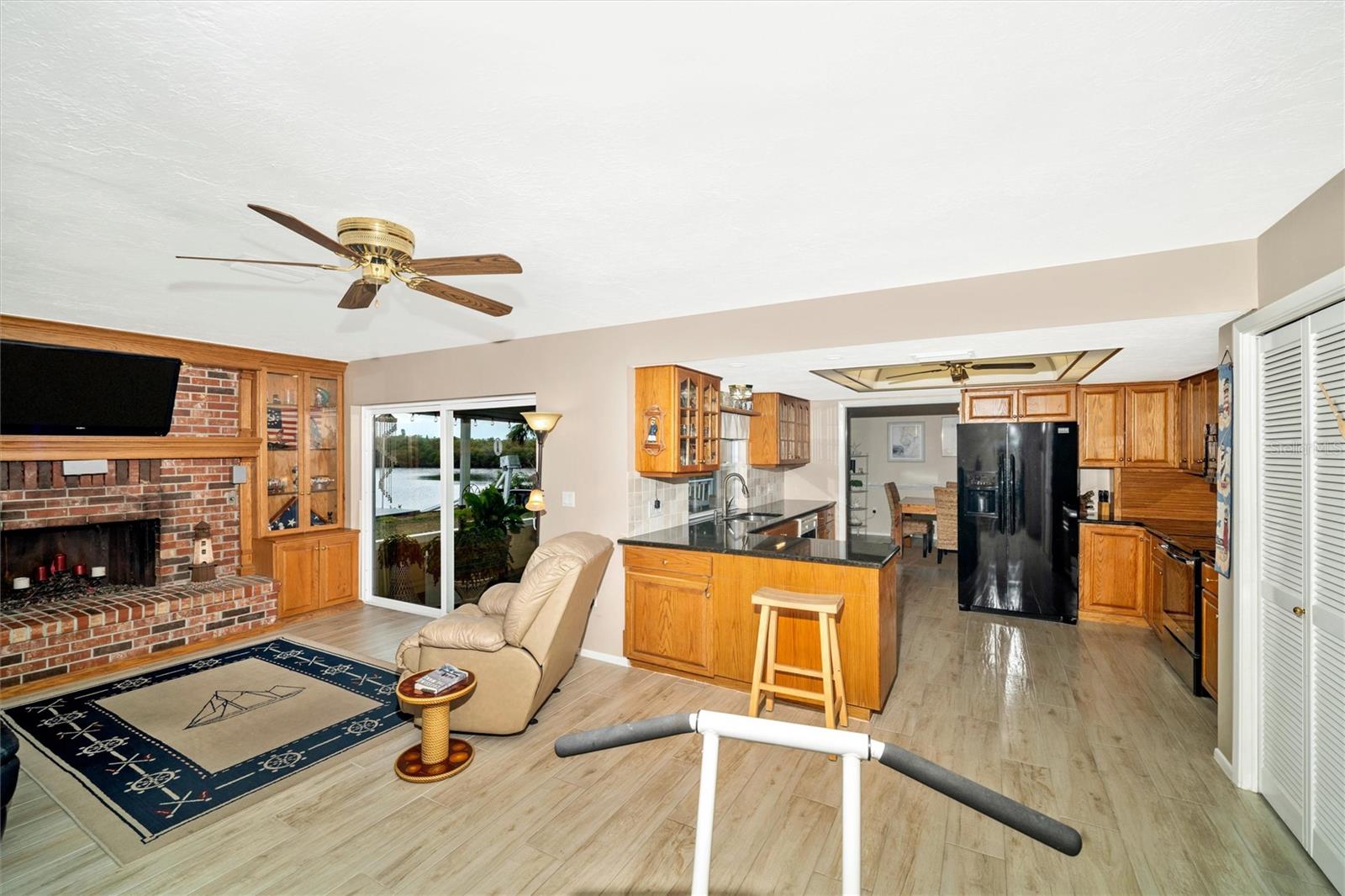 Image 31 of 62 For 5206 18th Avenue E