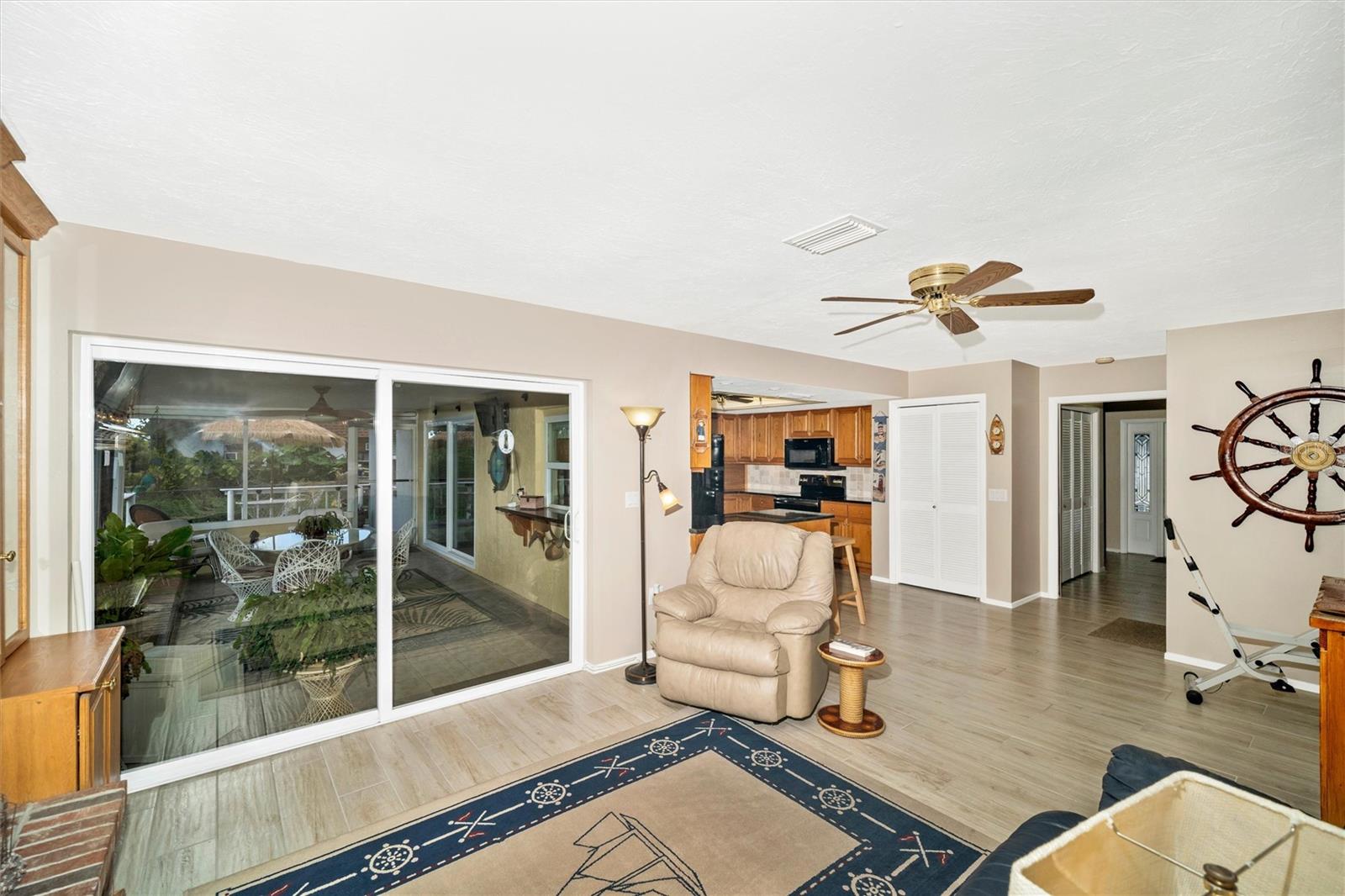 Image 33 of 62 For 5206 18th Avenue E