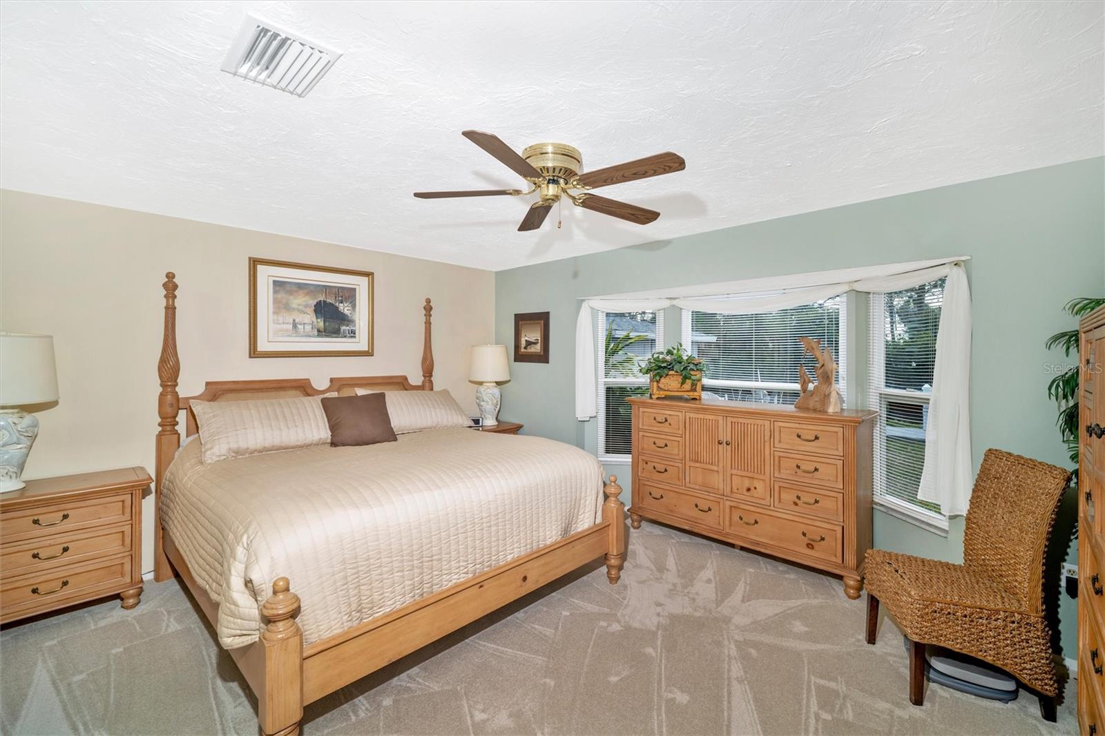 Image 36 of 62 For 5206 18th Avenue E