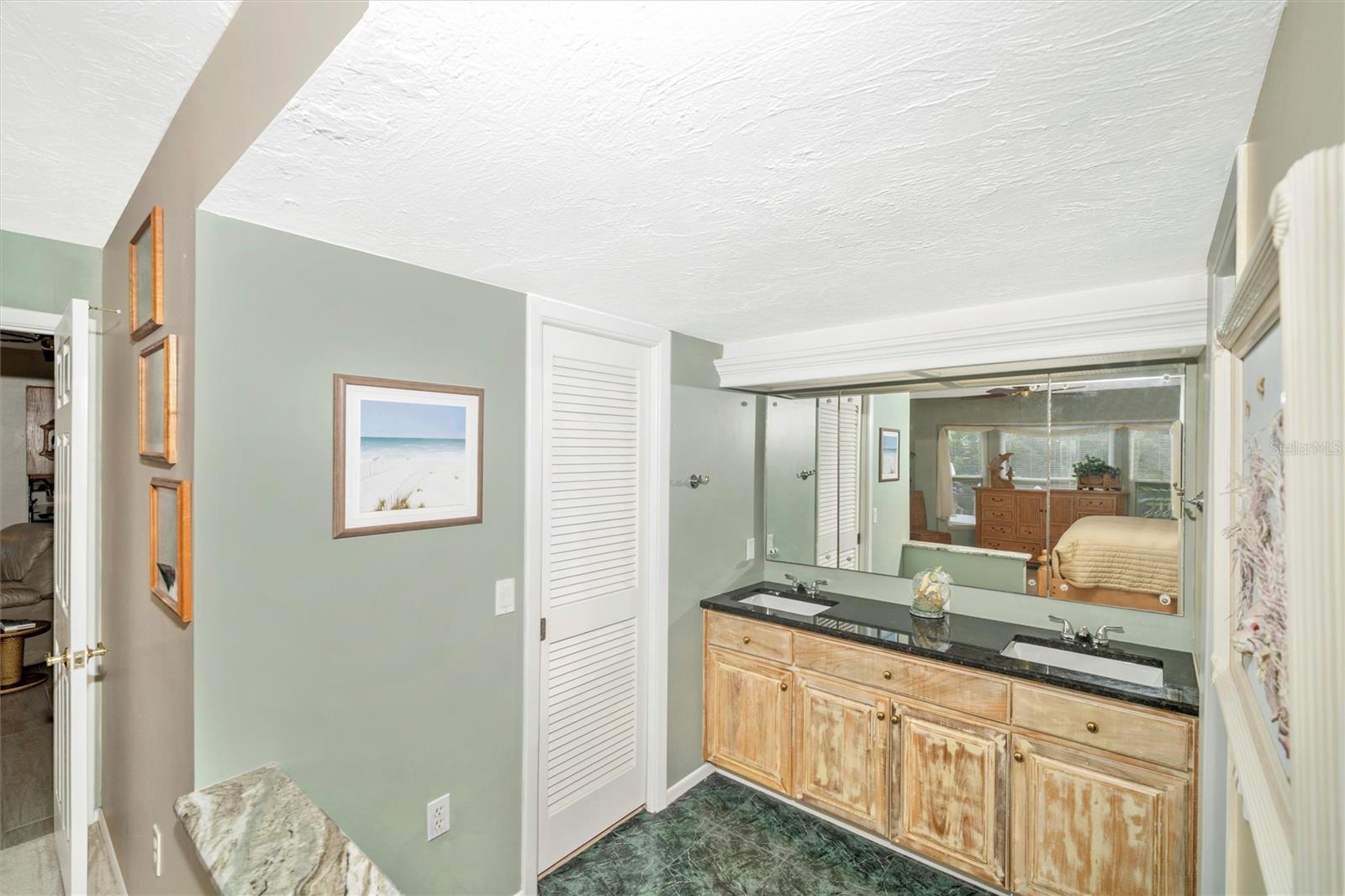 Image 39 of 62 For 5206 18th Avenue E