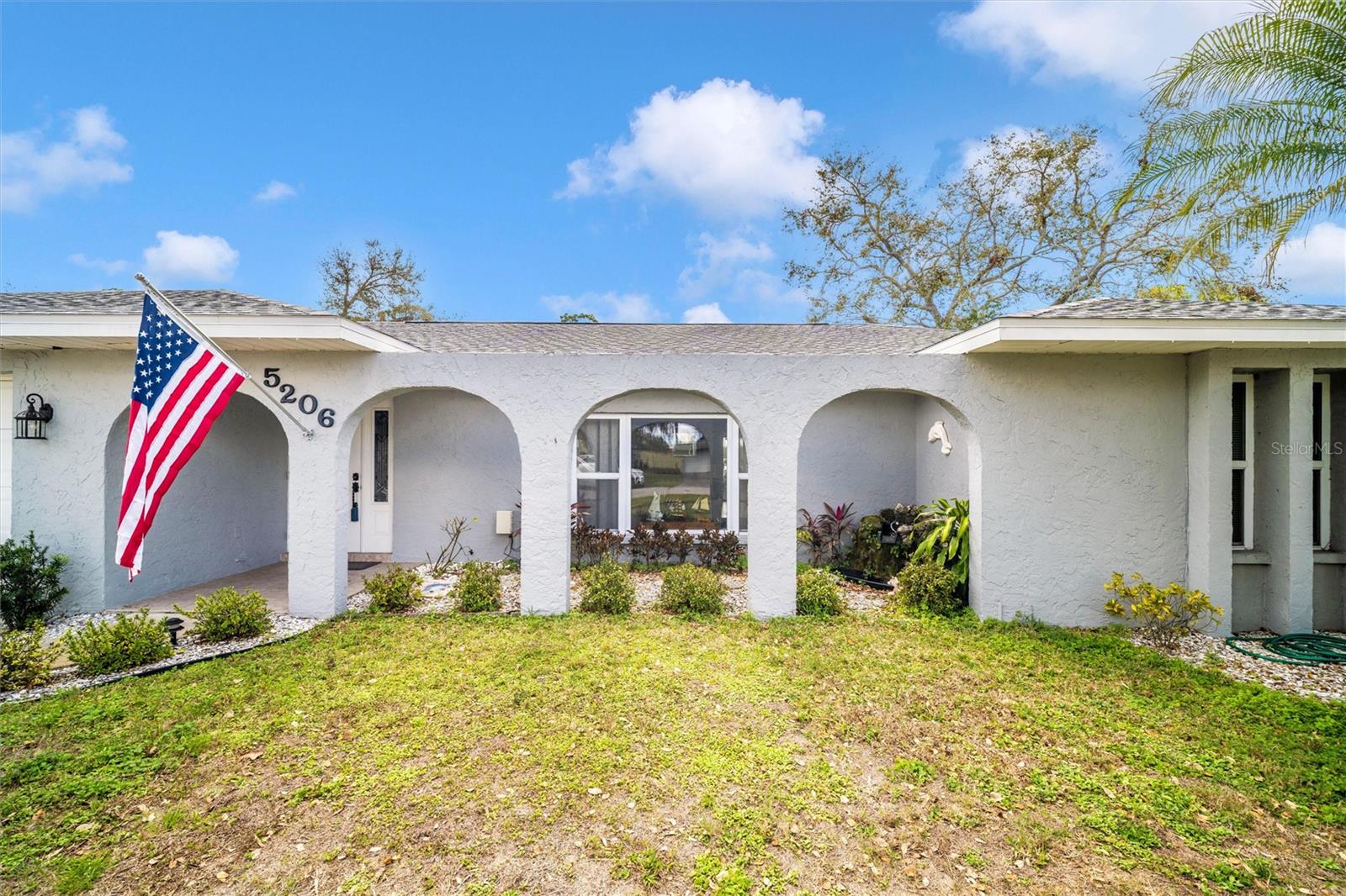 Image 4 of 62 For 5206 18th Avenue E