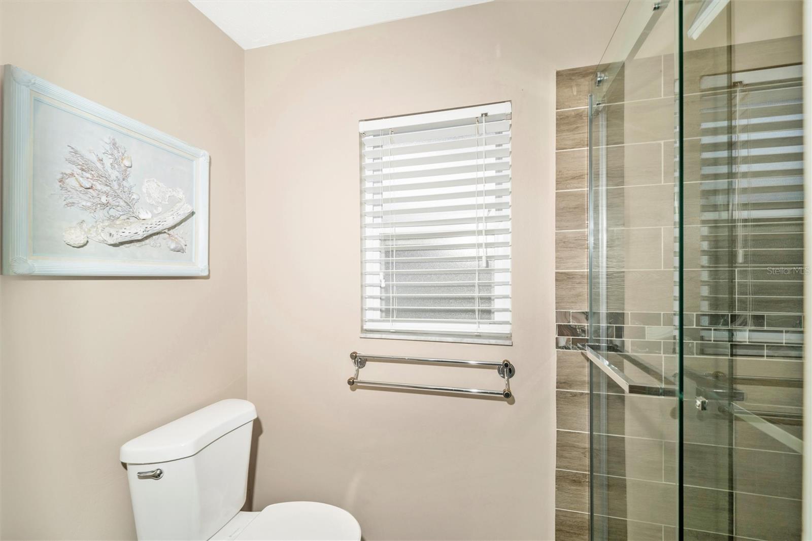 Image 40 of 62 For 5206 18th Avenue E