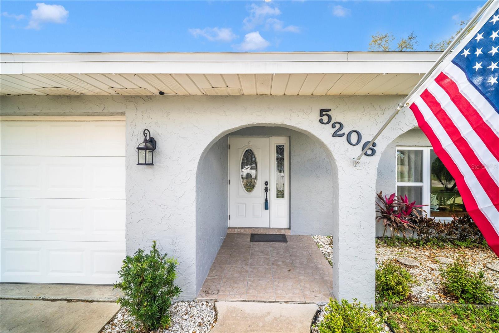 Image 5 of 62 For 5206 18th Avenue E