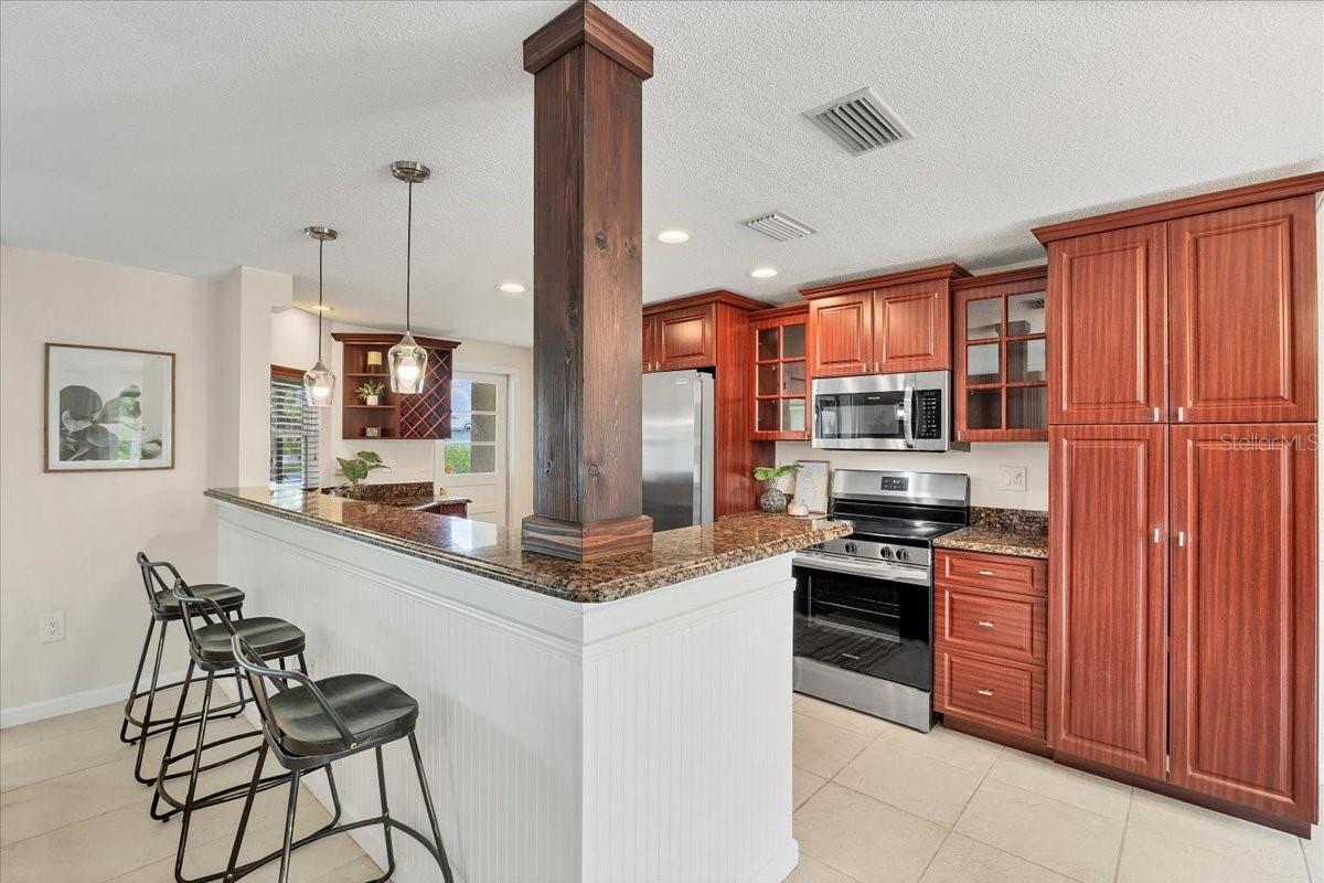 Image 11 of 40 For 4696 Pompano Street