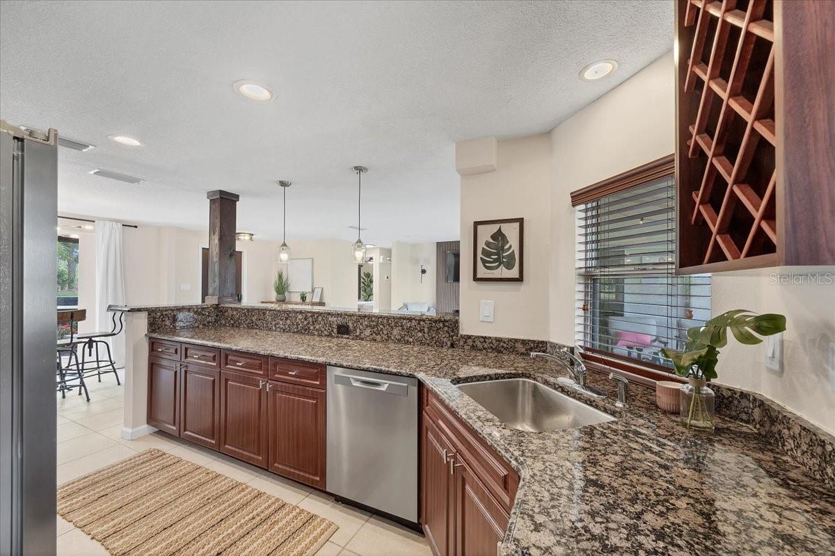 Image 13 of 40 For 4696 Pompano Street