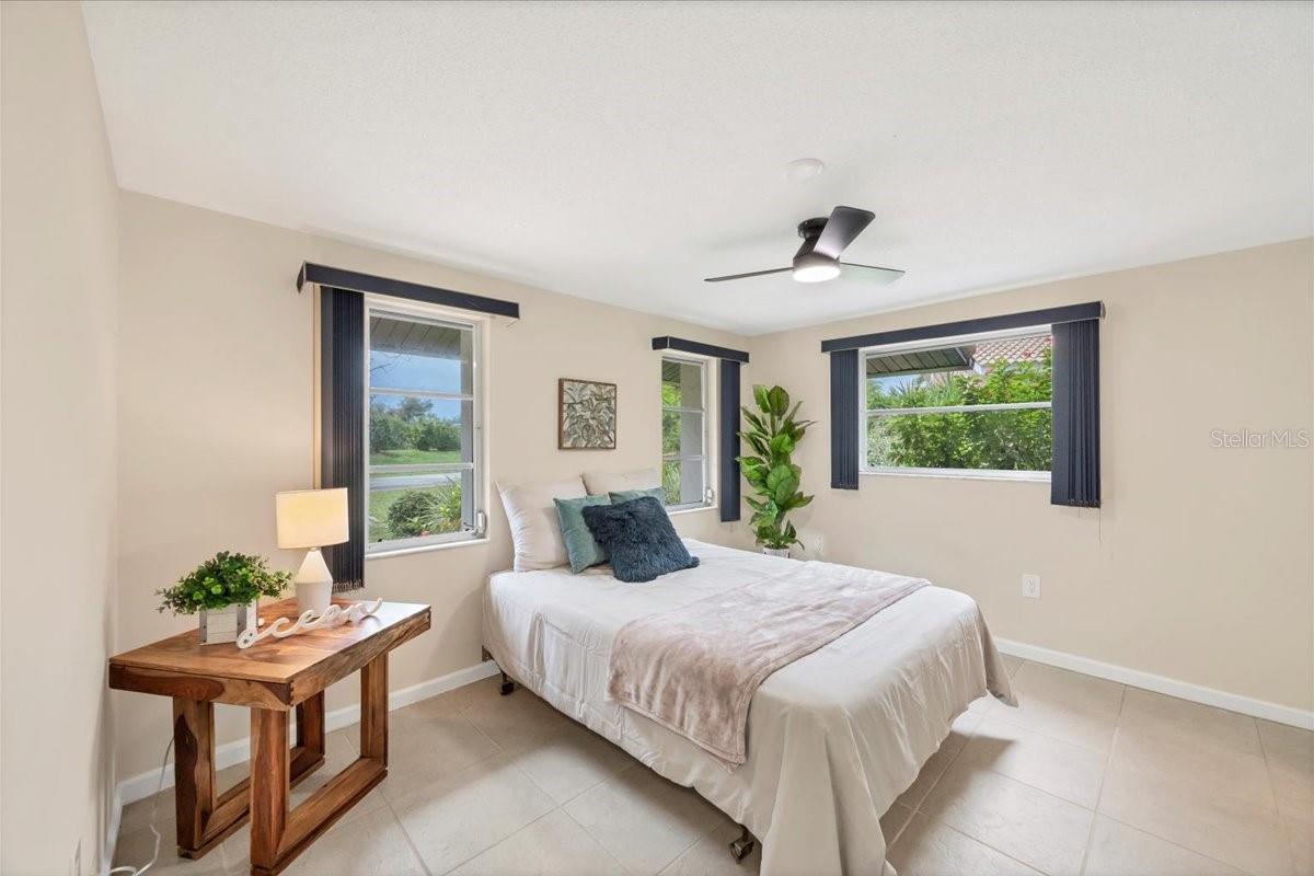 Image 23 of 40 For 4696 Pompano Street