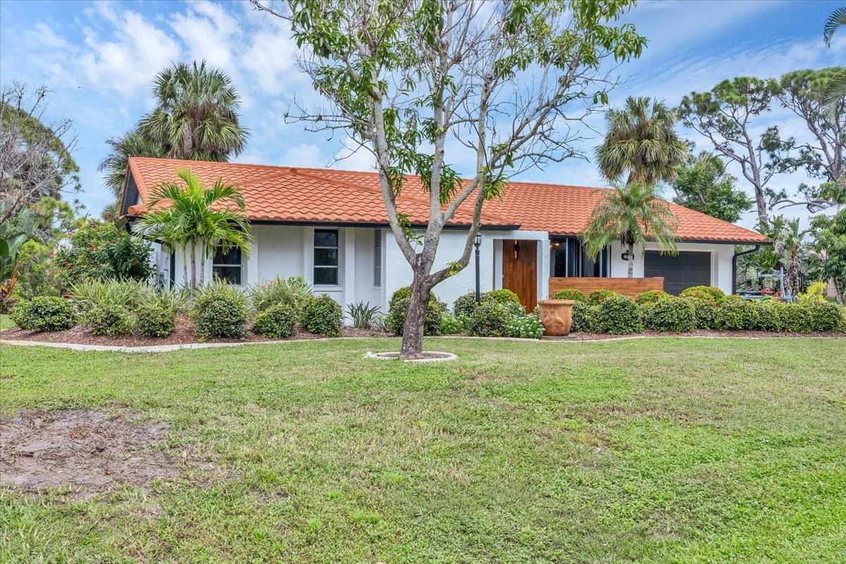 Image 3 of 40 For 4696 Pompano Street