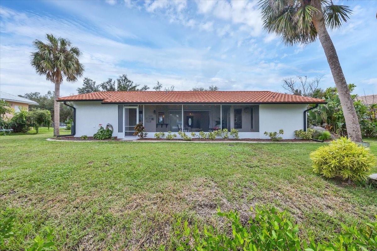 Image 32 of 40 For 4696 Pompano Street