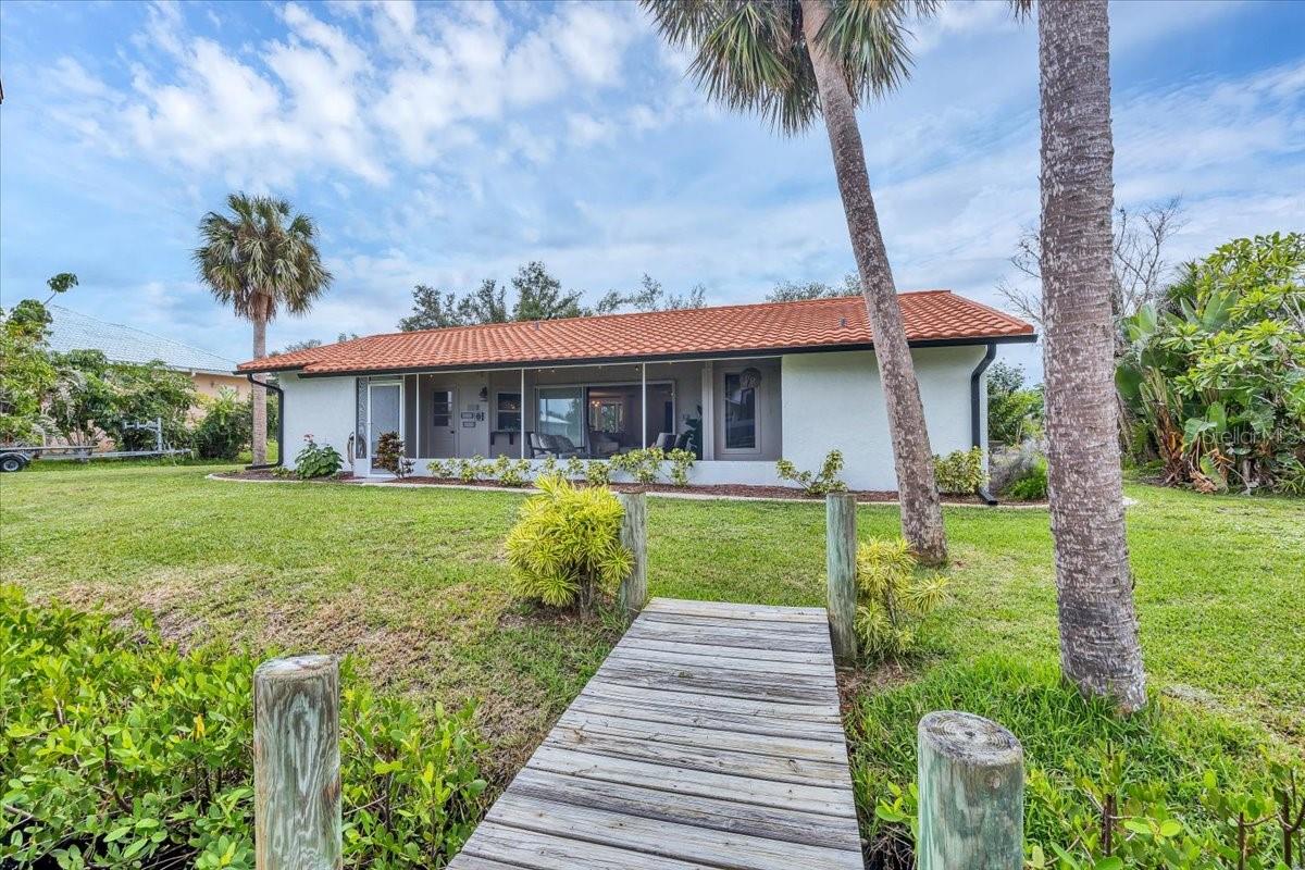 Image 35 of 40 For 4696 Pompano Street