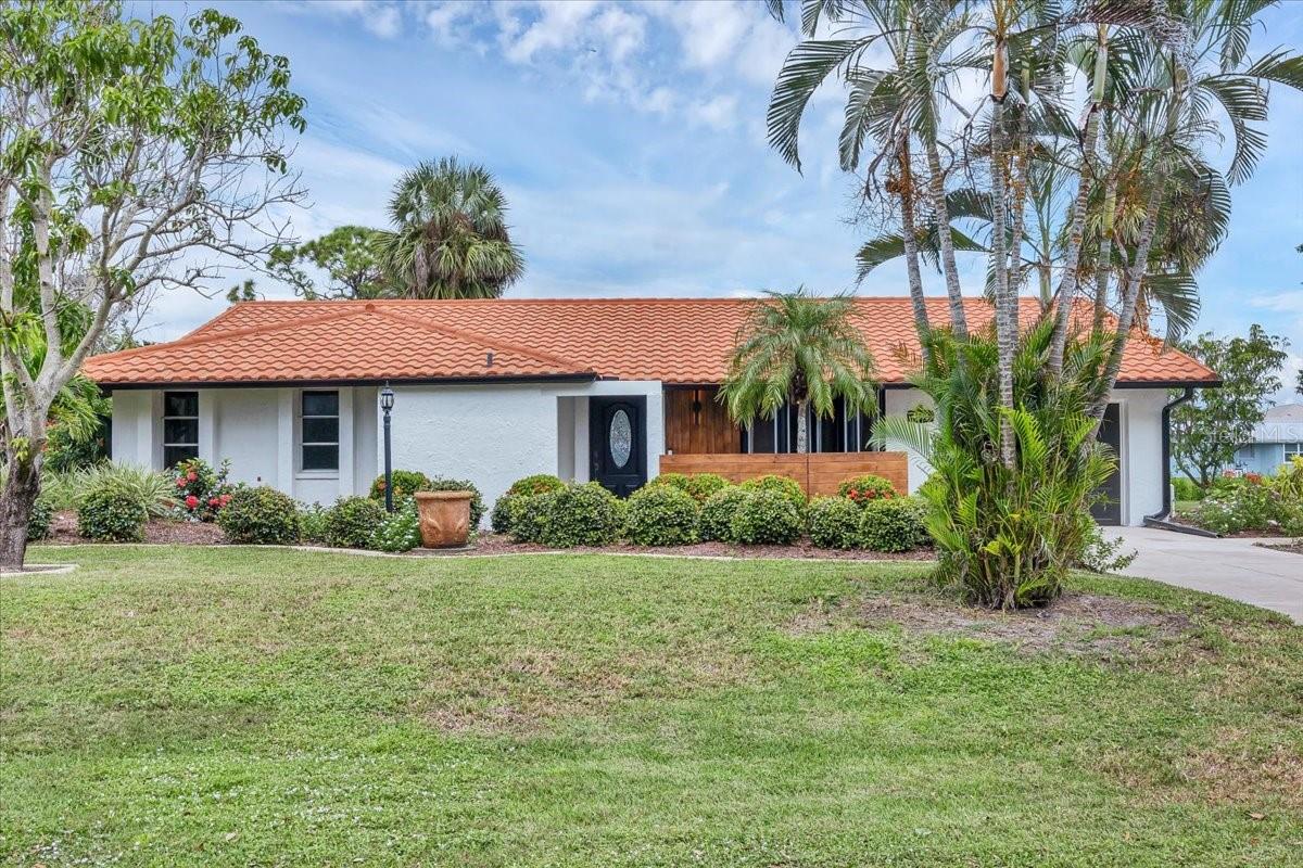 Image 4 of 40 For 4696 Pompano Street