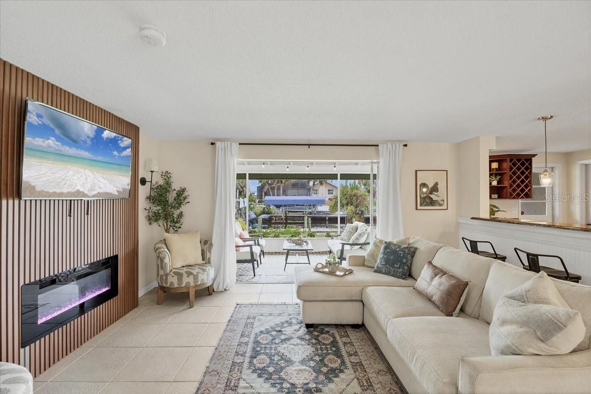 Image 9 of 40 For 4696 Pompano Street