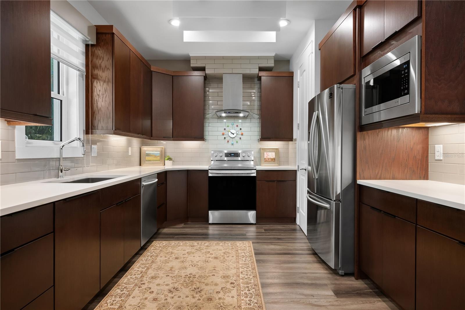 Image 20 of 52 For 661 Marlin Drive