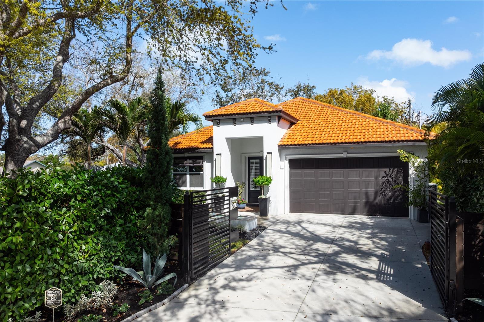 Image 3 of 52 For 661 Marlin Drive