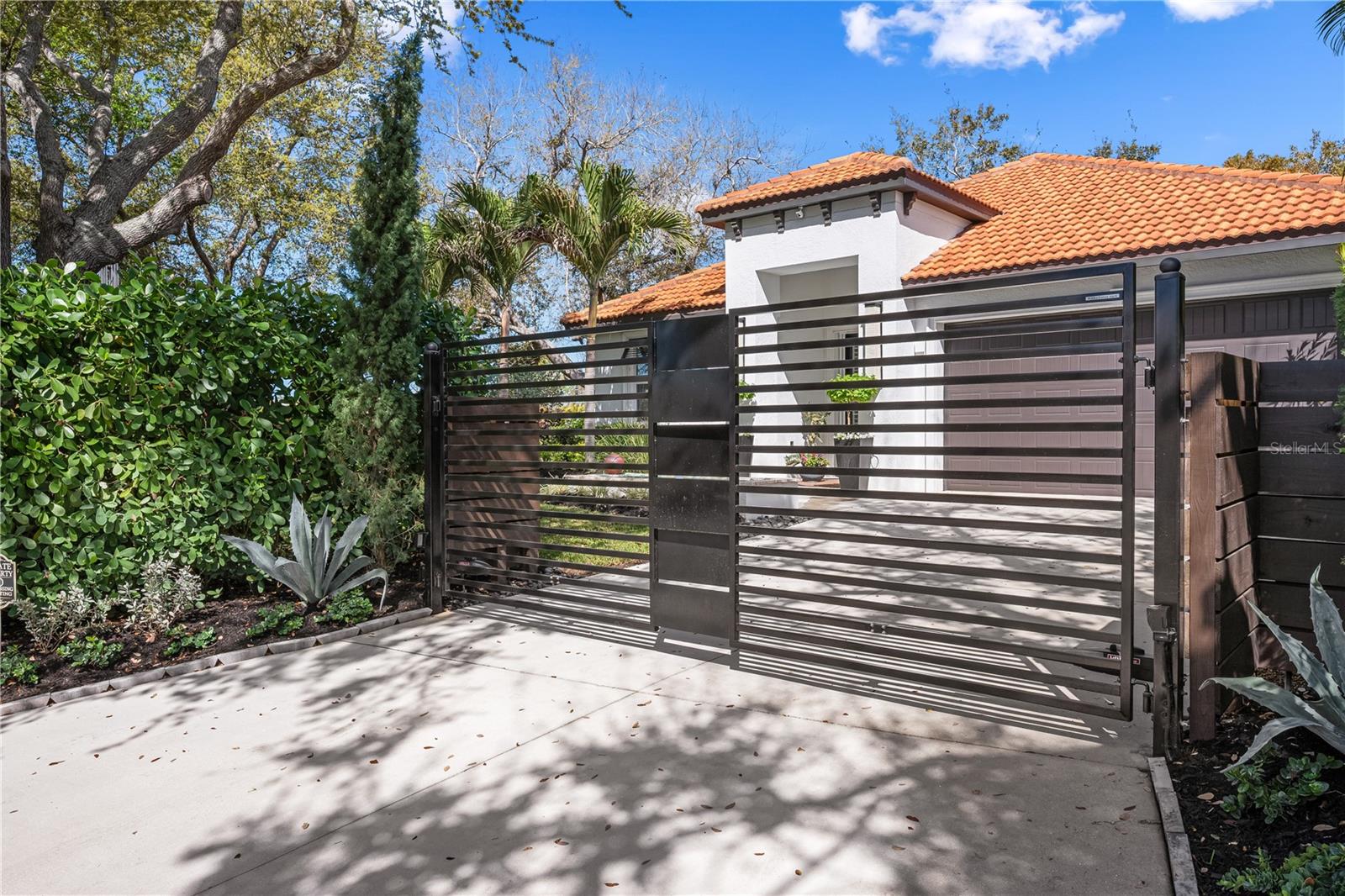 Image 43 of 52 For 661 Marlin Drive