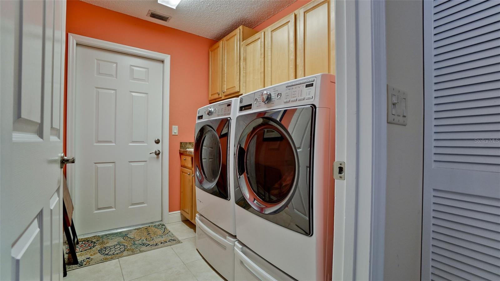 Image 18 of 40 For 7211 25th Drive W