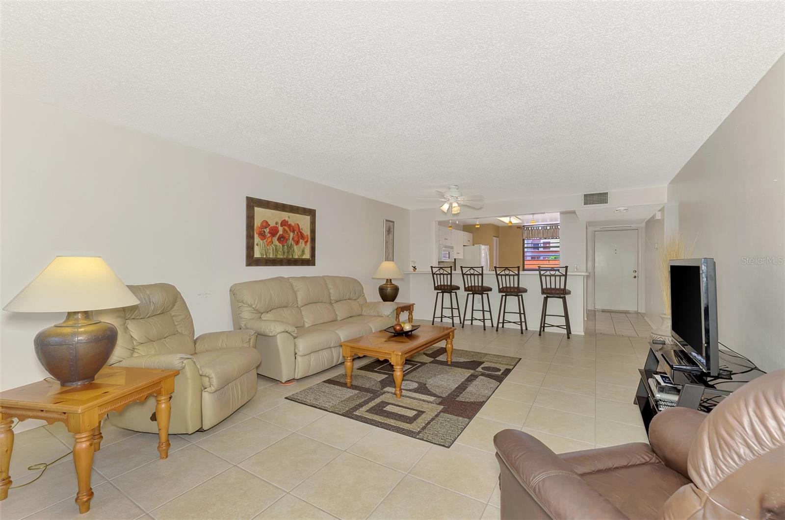 Image 15 of 34 For 129 Wild Palm Drive D