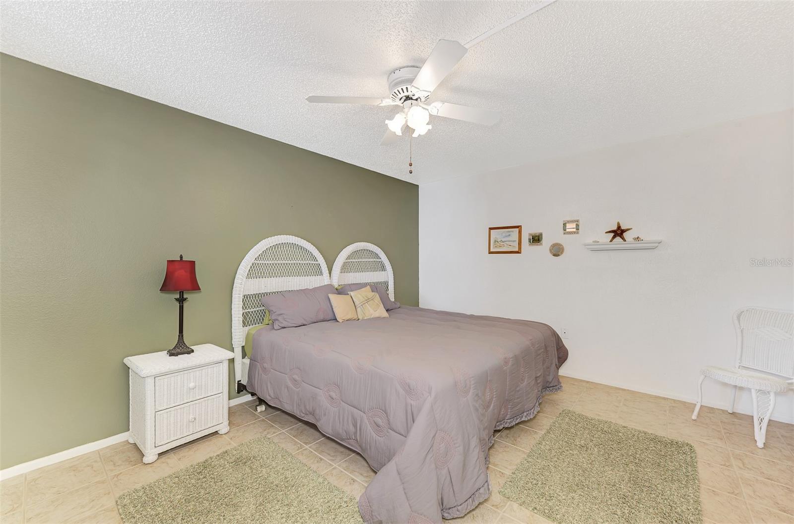 Image 25 of 34 For 129 Wild Palm Drive D