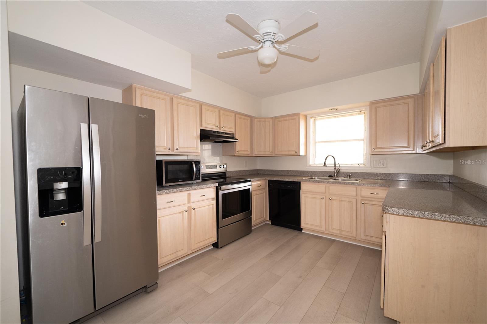 Image 10 of 26 For 1831 Nautilus Drive