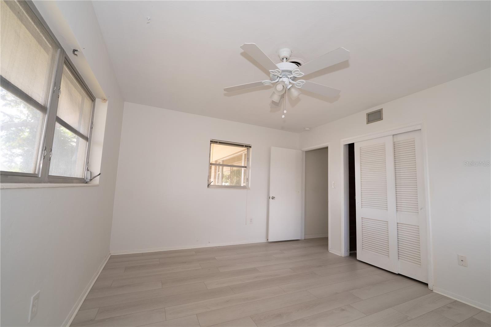 Image 5 of 26 For 1831 Nautilus Drive