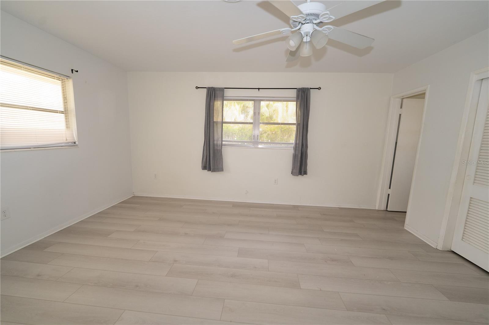 Image 7 of 26 For 1831 Nautilus Drive