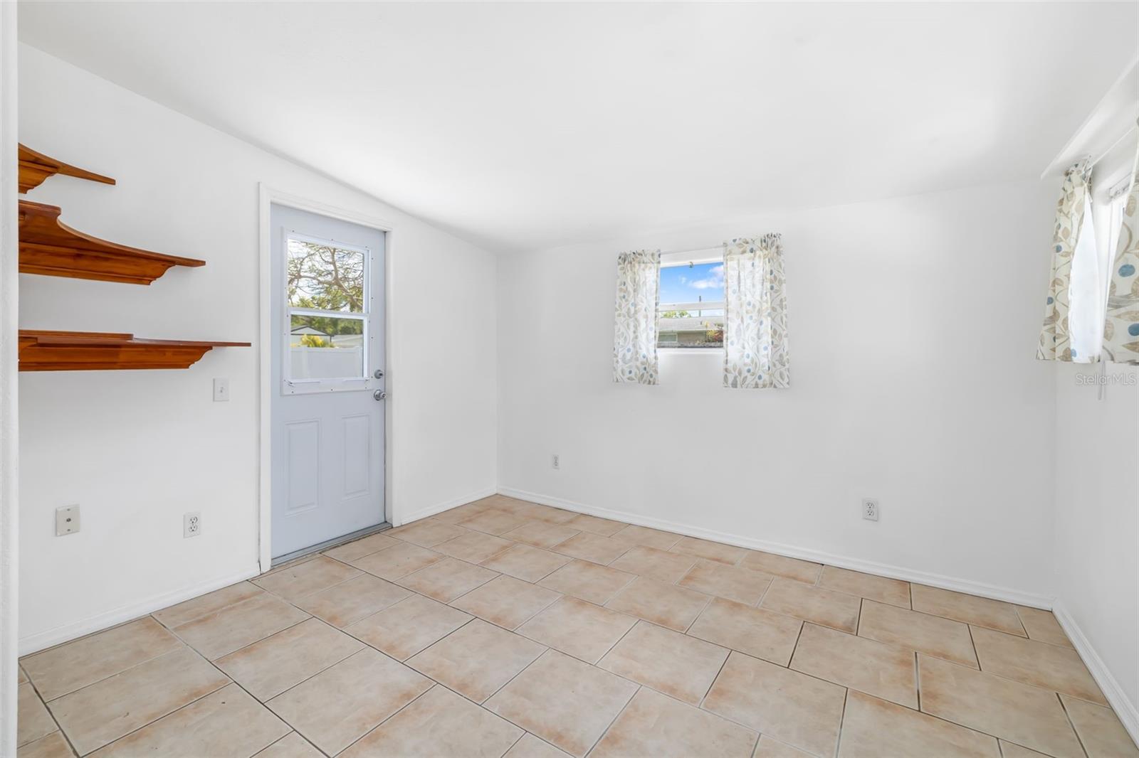 Image 13 of 36 For 2208 Shawnee Street