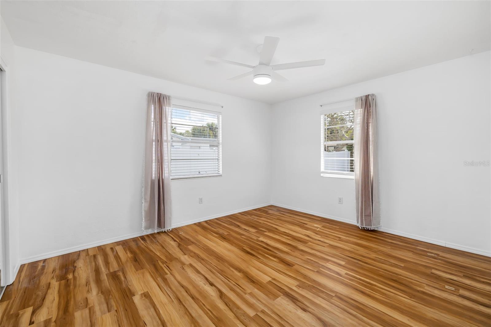 Image 19 of 36 For 2208 Shawnee Street