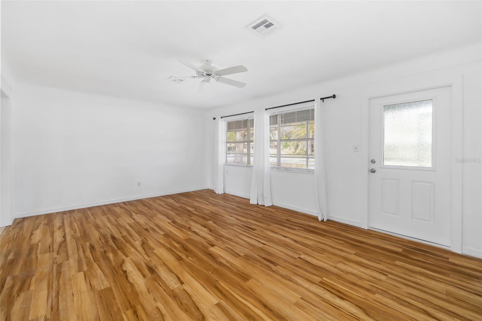 Image 8 of 36 For 2208 Shawnee Street