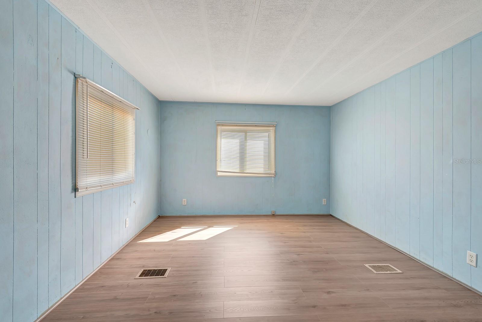 Image 13 of 22 For 808 53rd Avenue E 246